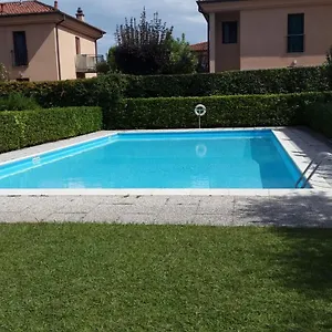 Easy Garda Apartment